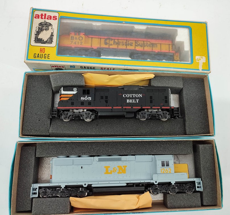 HO GAUGE 3 DIESEL LOCOMOTIVES COTTON BELT 805, ATHEARN L&N 1262, ATLAS CHESSIE SYSTEM B&O 7412 OBS  INV 262380480