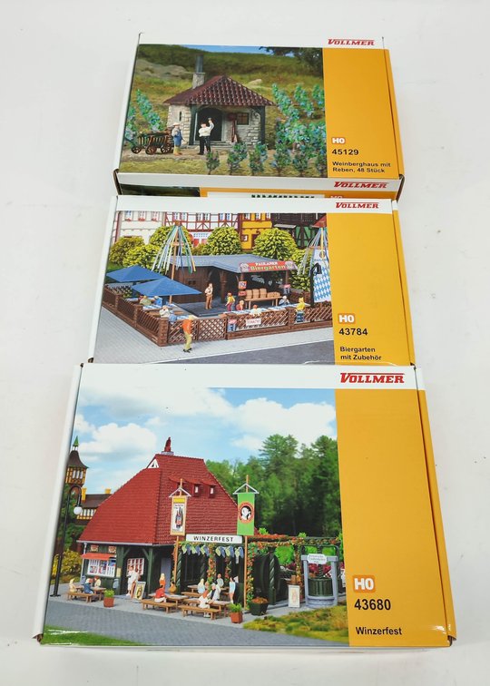 HO GAUGE 3 VOLLMER HO TRAIN ACCESSORIES KITS WINZERFEST 43680, BIEGARTEN MIT ZUBEHOR 43784, WEINBERGHAUS MIT REBEN 45129 OBS  INV 262380490