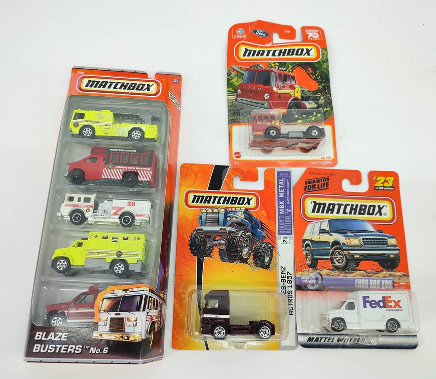 TOYS ASSORTMENT OF MATCHBOX VEHCLES 10 CARS IN TOTAL OBS  INV 262380508