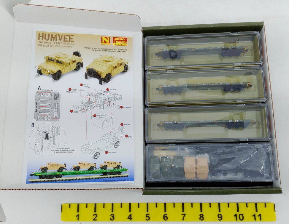 MICRO-TRAINS N SCALE DODX OLIVE DRAB 3 FLAT CARS W/ HUMVEES, OB  INV 263330763