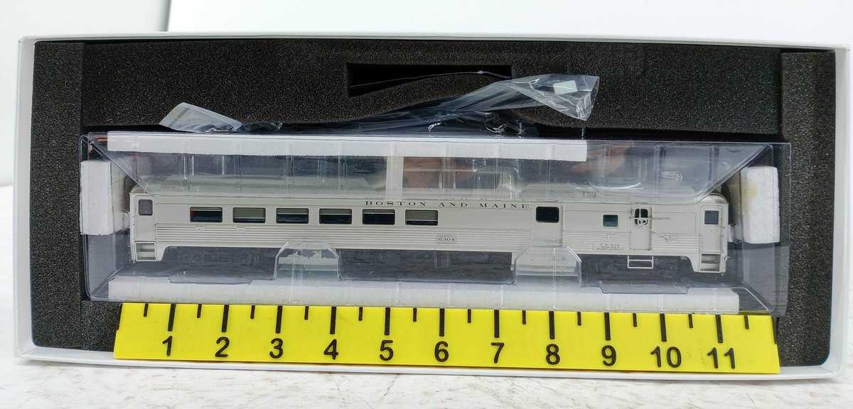 RAPIDO 16616 HO GAUGE BOSTON & MAINE BUDD RDC-3 #6304 DCC/SOUND, OB  INV 263330835