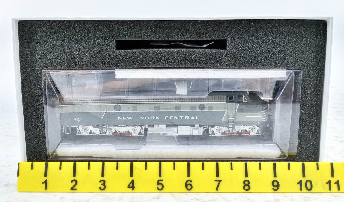 RAPIDO 14605 HO GAUGE NYC EMD FL9 DCC/SOUND LOCOMOTIVE #2013, OB  INV 263330853