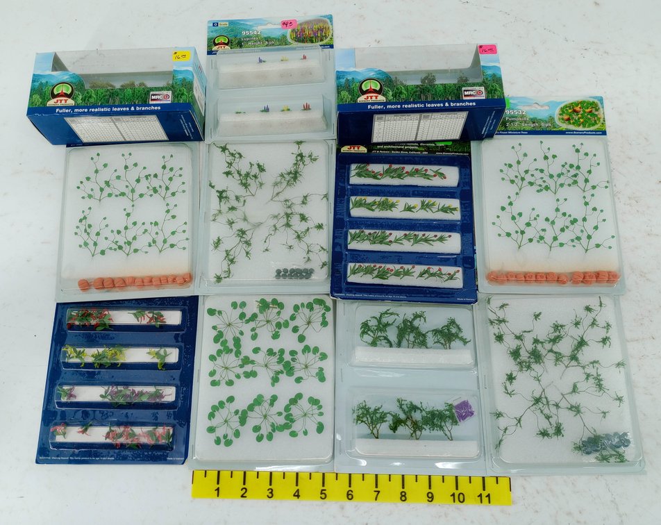 10 ASSORTED JTT SCENERY PRODUCTS MINIATURE PLANTS, PUMPKINS, LUPINES & FLOWERS SOME OBS  INV 263330882