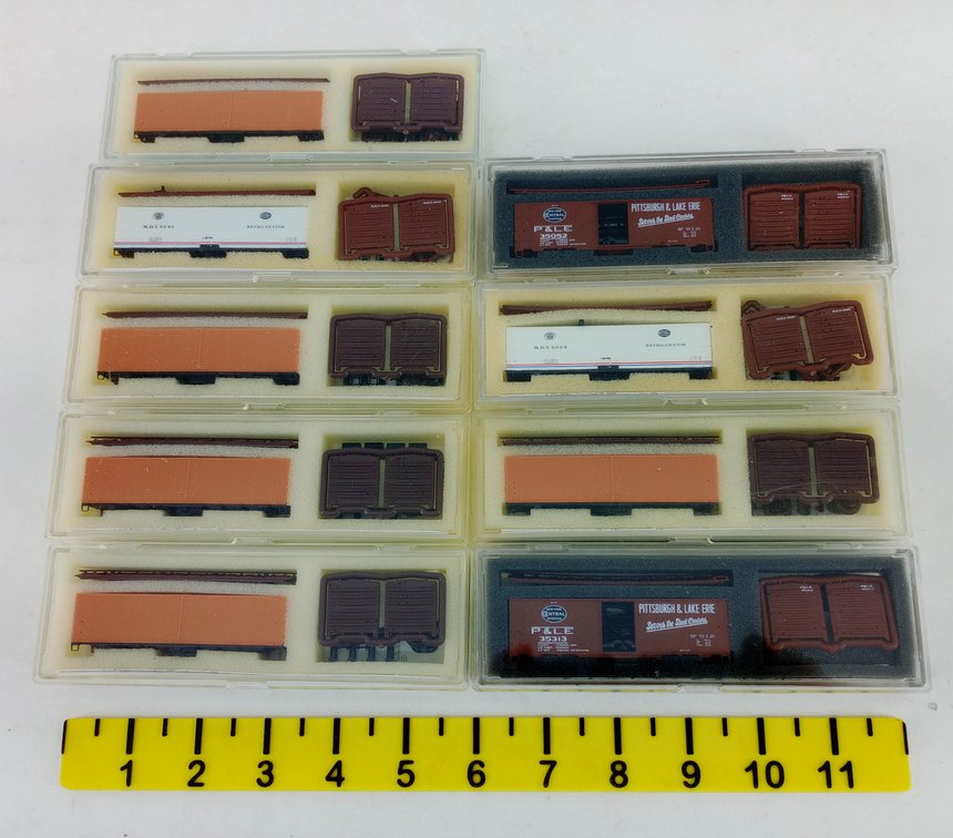 9 N SCALE P&LE & NYC REEFER & BOXCAR KITS, 9 OBS NNC INV 263330910