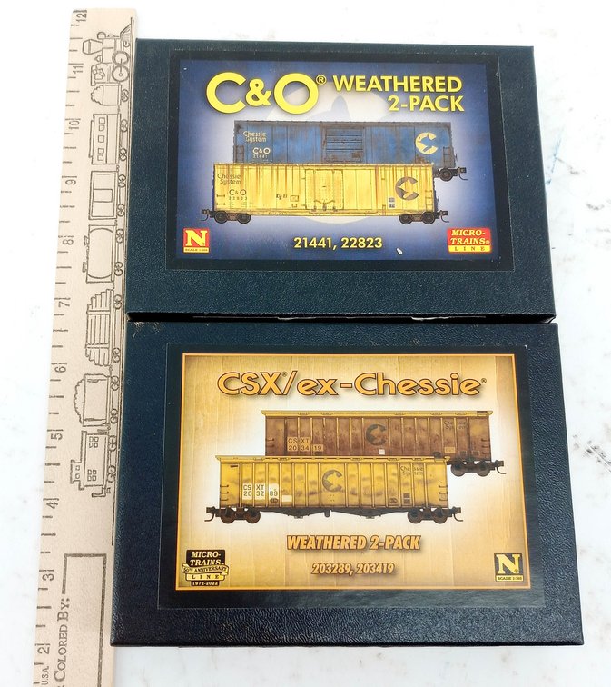 2 MICRO-TRAINS N SCALE C&O & CSX/EX-CHESSIE WEATHERED 2-PACKS, 4 CARS, 2 OBS INV 263331000