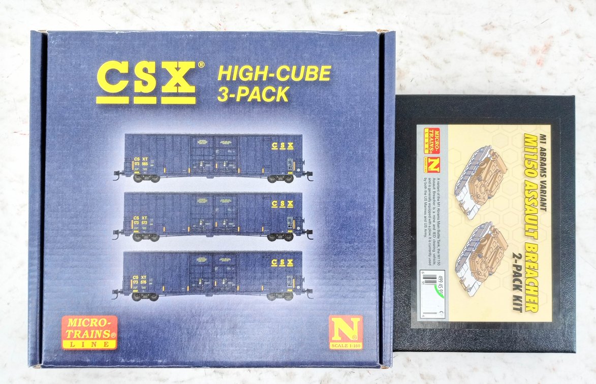 EMPTY MICRO-TRAINS N SCALE CSX HIGH-CUBE 3-PACK BOXCARS & M1150 ASSAULT BREACHER 2-PACK KIT, 2 OBS NNC INV 263331003
