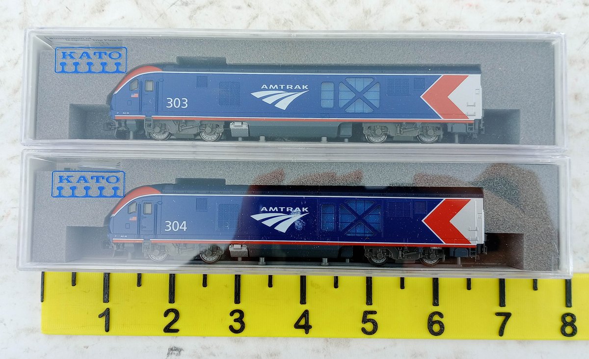 2 KATO 176-6052 & 176-6053 AMTRAK ALC-42 CHARGER DIESEL LOCOMOTIVES, 2 OBS INV 263331013