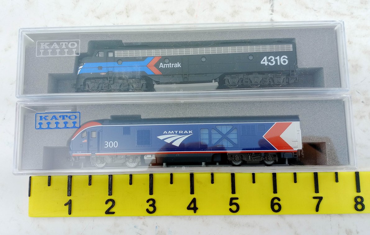 2 KATO N SCALE AMTRAK LOCOMOTIVES, 176-1971 E8A #4316 & 176-6051 ALC-42 #300, 2 OBS INV 263331026