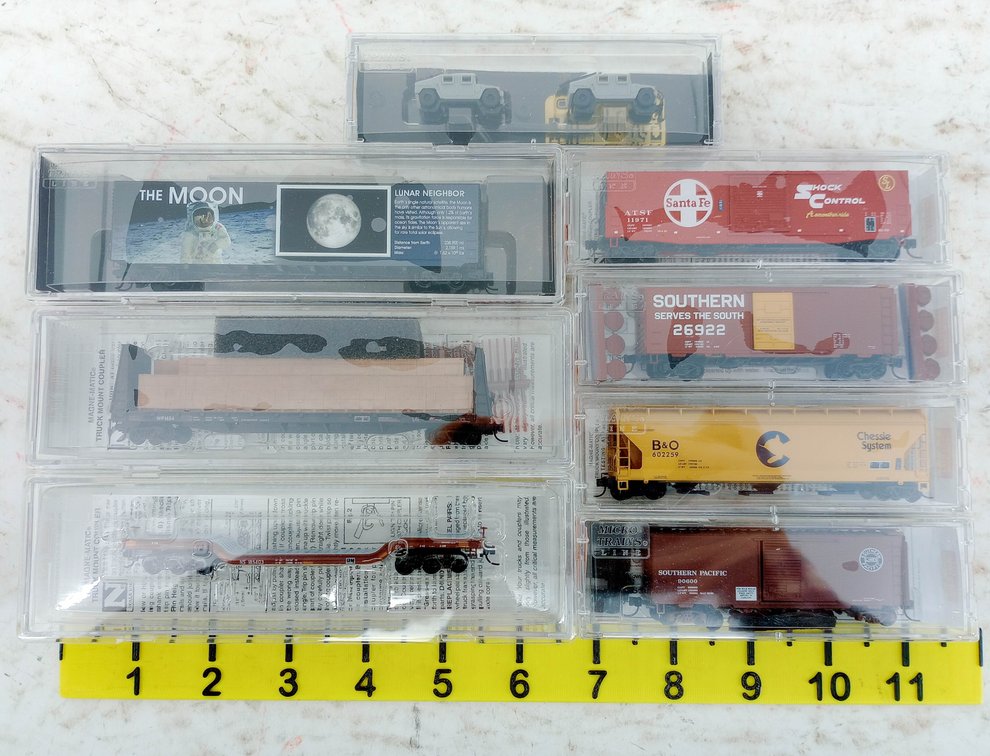 ASSORTED MICRO-TRAINS N SCALE FREIGHT CARS & HUMVEES, OBS INV 263331036