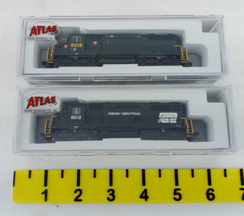2 ATLAS N SCALE SD35 PRR & PENN CENTRAL DIESEL LOCOMOTIVES, 2 OBS INV 263331058