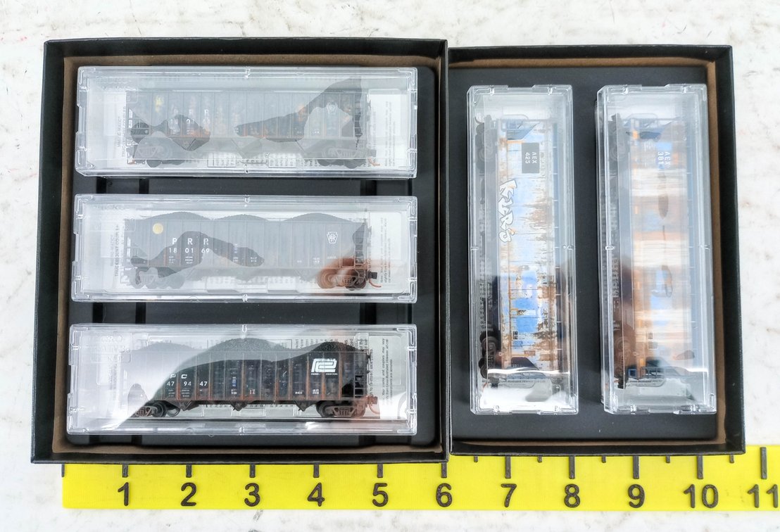 5 MICRO-TRAINS N SCALE PENN CENTRAL HOPPERS & AEX GRAFFITI COVERED HOPPERS, 2 OBS INV 263331113
