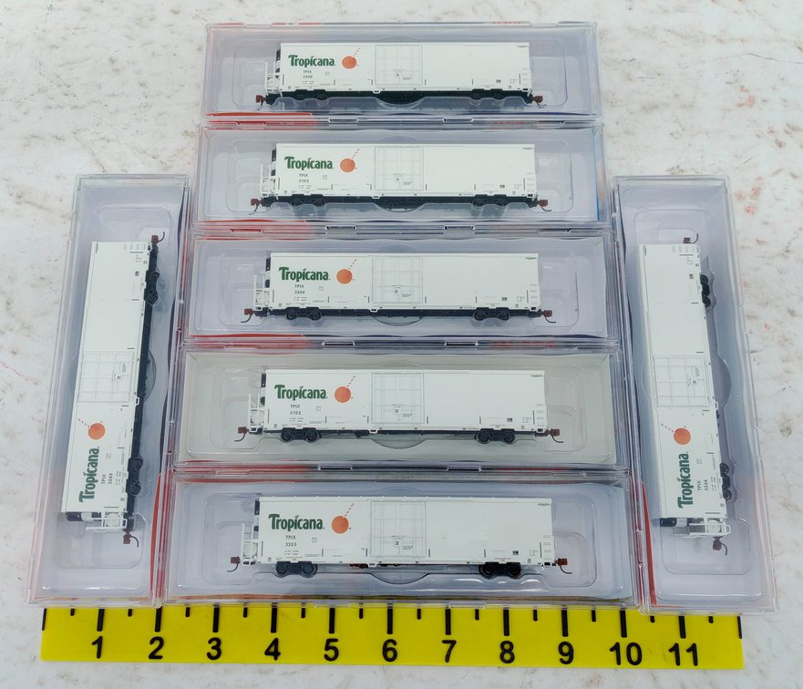 7 BLMA N SCALE TROPICANA TRINITY 64FT REEFERS, 7 OBS INV 263331123