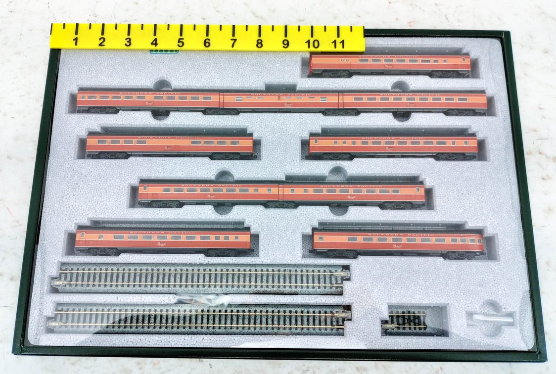 KATO 106-060 SOUTHERN PACIFIC MORNING DAYLIGHT N SCALE 10 CAR PASSENGER SET W/ UNITRACK, OB INV 263331143
