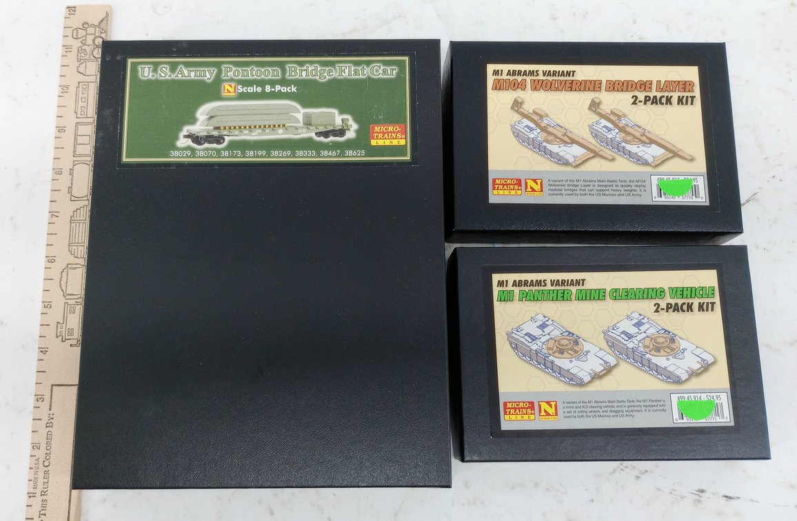 MICRO-TRAINS N SCALE US ARMY PONTOON BRIDGE FLAT CARS 8-PACK & 2 M1 ABRAMS KITS, 3 OBS NNC INV 263331168