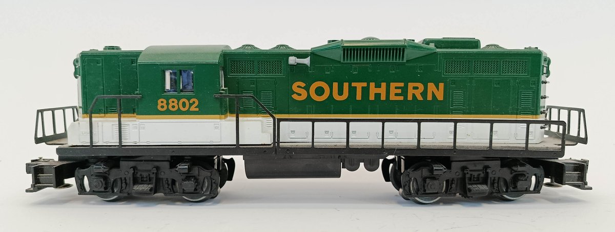 LIONEL SOUTHERN 8802 GP9 DIESEL LOCOMOTIVE, O GAUGE  INV 263350062
