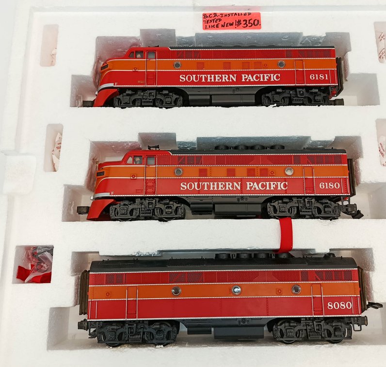 MTH O GAUGE 20-2199-1 SOUTHERN PACIFIC DAYLIGHT F-3 ABA DIESEL SET W/ PROTO-SOUND, OB  INV 263350064
