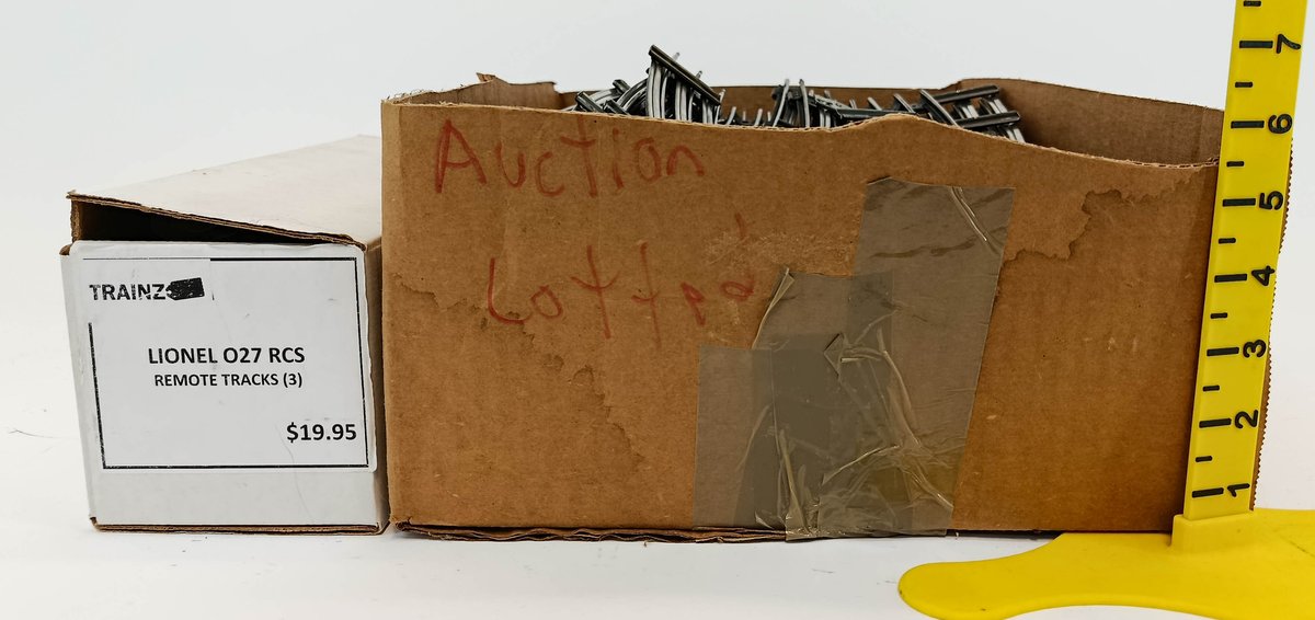 LIONEL O27 BOX OF ASSORTED CURVED TRACK & 3 RCS REMOTE CONTROL TRACKS, 6-5149 OB  INV 263350080