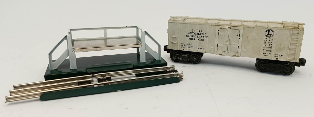 LIONEL 3472 AUTOMATIC REFRIGERATED MILK CAR & 3462P MILK CAR PLATFORM, NO BOX  INV 263350081