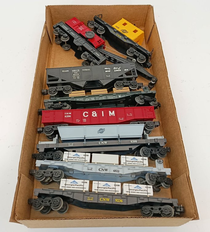 LIONEL O GAUGE CNW, C&IM, ILLINOIS CENTRAL & MORE FREIGHT CARS & CRANE, 8 CARS  INV 263350088