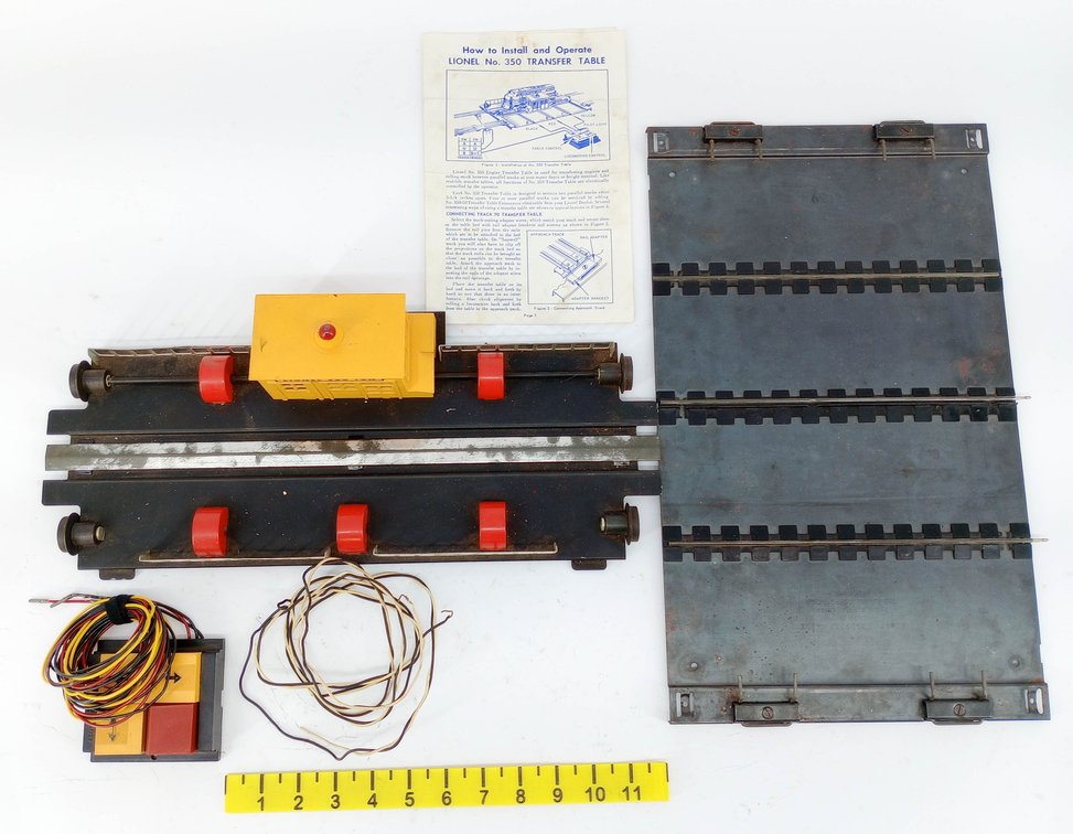 LIONEL 350 ENGINE TRANSFER TABLE W/ CONTROLLER, EXTENSION TRACK & INSTRUCTIONS  INV 263440016