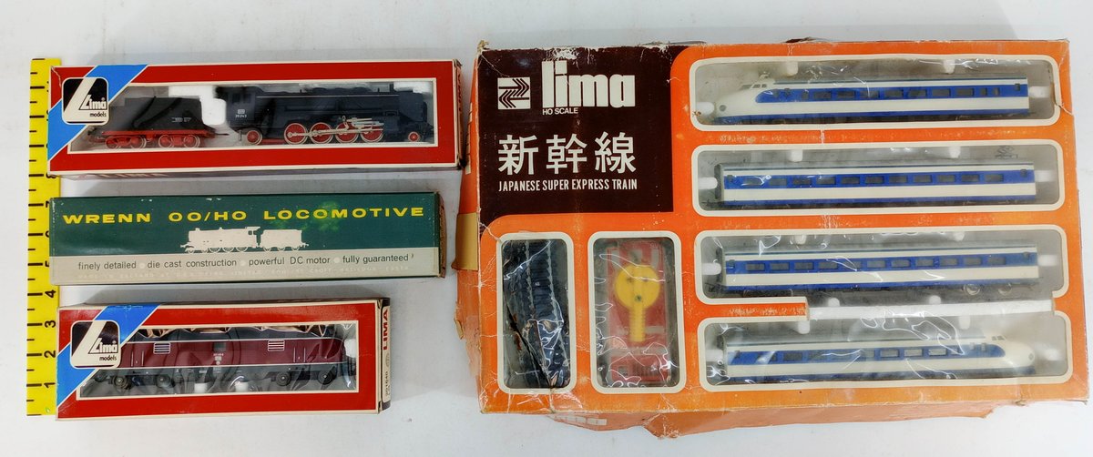 LIMA SHINKANSEN TRAIN SET, 2 LIMA & WRENN LOCOMOTIVES HO SCALE, 4 OBS  INV 263450011