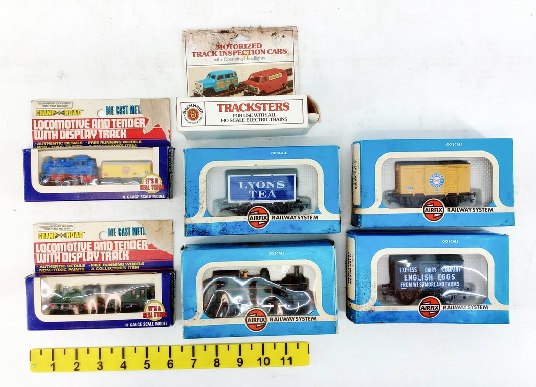 ASSORTED HO GAUGE AIRFIX, CHAMP OF THE ROAD & BACHMANN LOCOMOTIVES, WAGONS & TRACKSTER, 7 OBS  INV 263450014