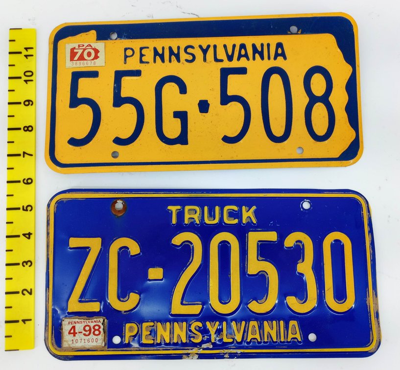 2 PENNSYLVANIA LICENSE PLATES 1970 PASSENGER 55G-508 & TRUCK ZC-20530 WITH 1998 STICKER  INV 263460017