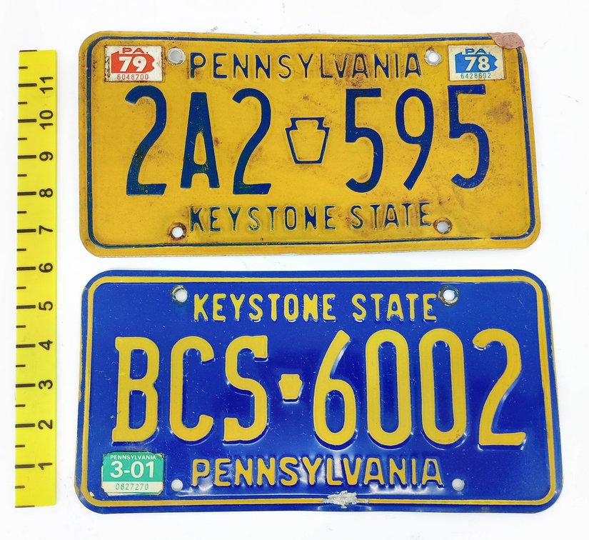 2 PENNSYLVANIA KEYSTONE STATE LICENSE PLATES 2A2-595 & BCS-6002 1978-79 & 2001 STICKERS  INV 263460024
