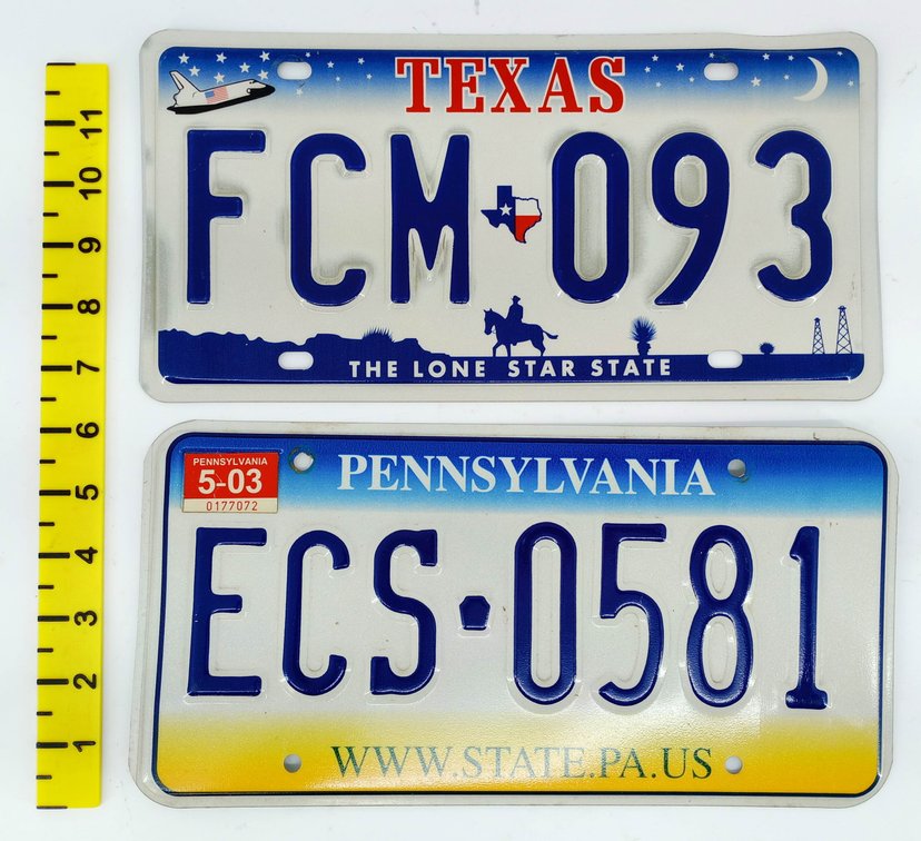 2 LICENSE PLATES TEXAS FCM093 SPACE SHUTTLE LONE STAR STATE & PENNSYLVANIA ECS0581 2003 STICKER  INV 263460027