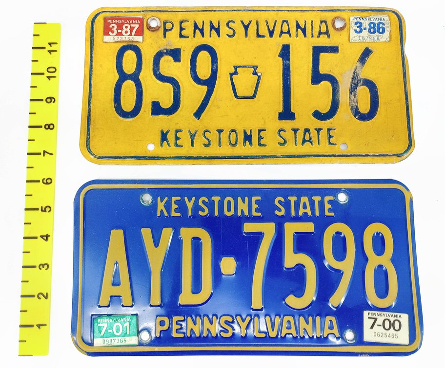 2 PENNSYLVANIA KEYSTONE STATE LICENSE PLATES YELLOW 8S9-156 & BLUE AYD-7598 WITH 1980s & 2000 STICKERS  INV 263460020