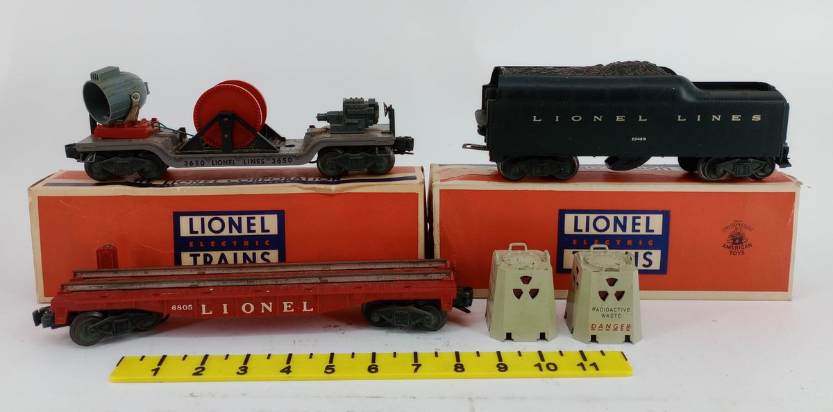 3 LIONEL O GAUGE 2046W TENDER, 3650 SEARCHLIGHT CAR & 6805 FLATCAR W/ RADIOACTIVE WASTE, 2 OBS  INV 263520007
