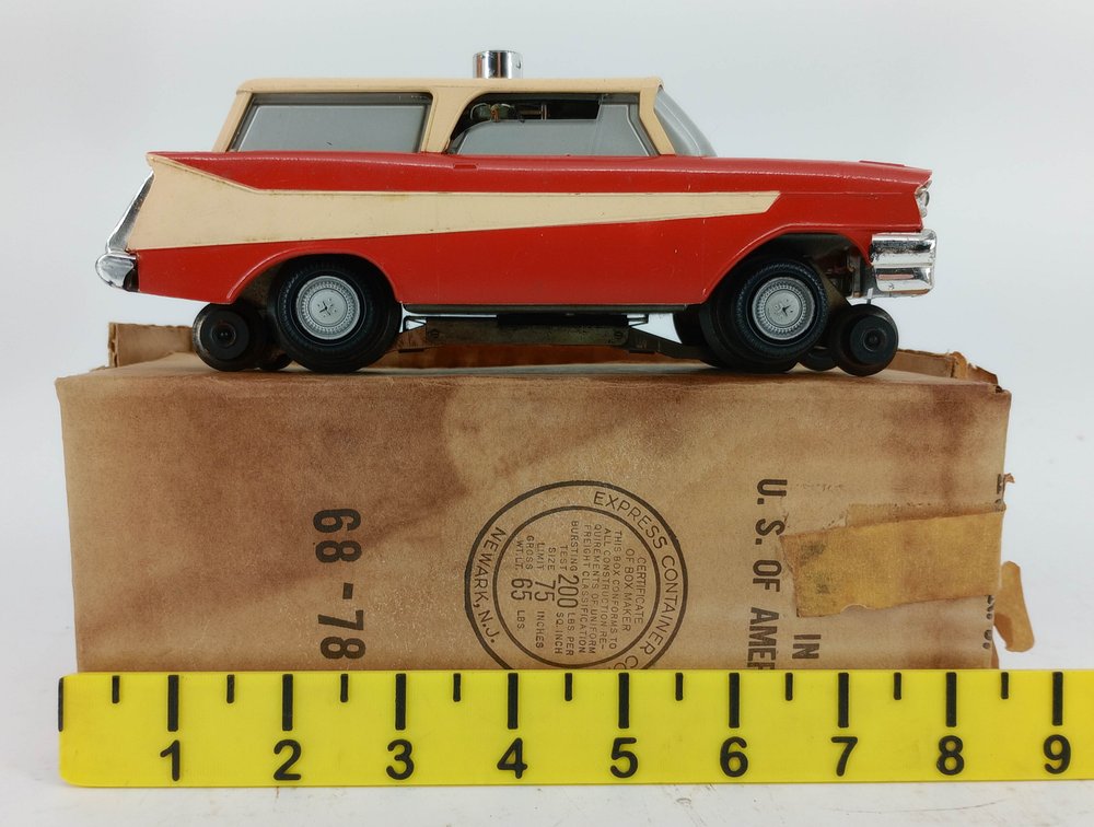 LIONEL O GAUGE 68 EXECUTIVE INSPECTION CAR, RED & CREAM, OB  INV 263520010
