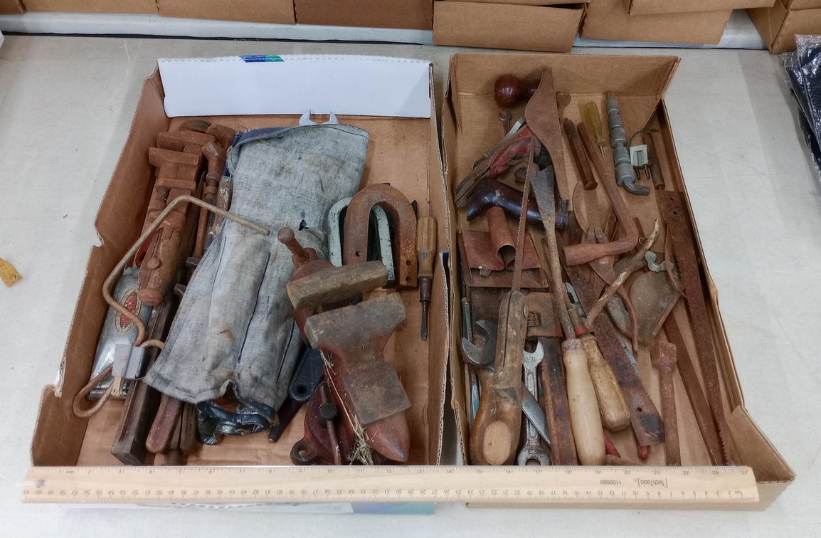 ASSORTED HAND TOOLS PIPE WRENCHES VISE BOLT CUTTERS SAWS PLIERS HUSKY WRENCH SET & MORE  INV 263560002