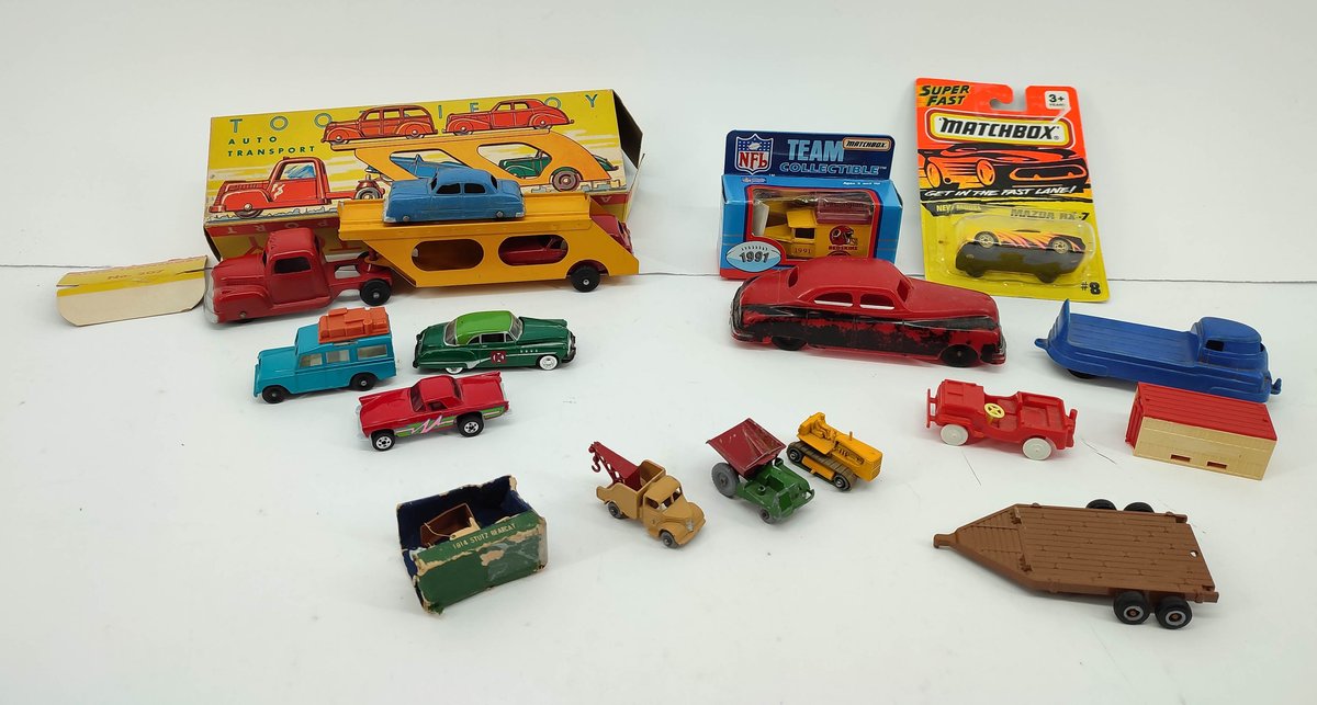 TOYS METAL & PLASTIC VEHICLES TOOTSIETOYS, HUBLEY, LESNEY, OTHER MIXED LOT  INV 262380691