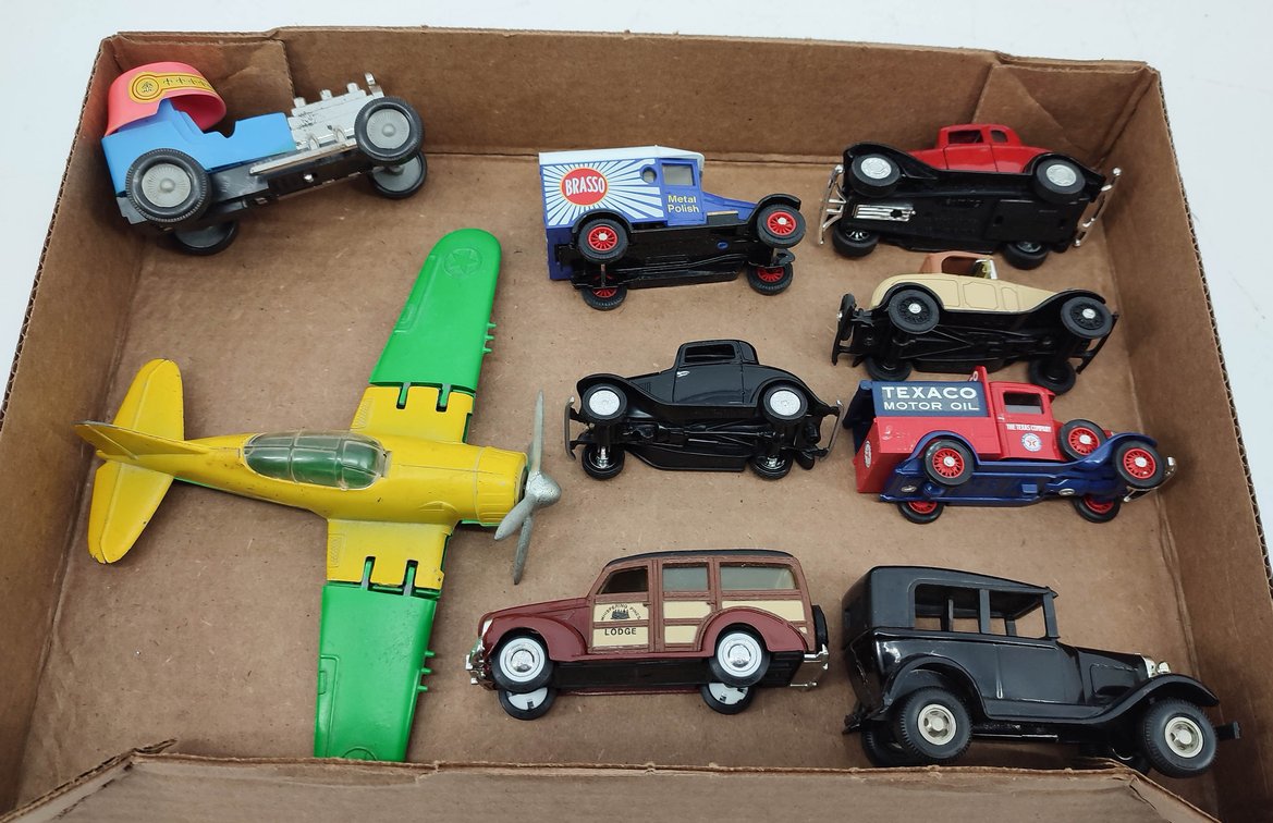 TOYS 9PC MIXED DIE CAST & PLASTIC VEHICLES HUBLEY AIRPLANE , ESSO HOTROD, CARS OF YESTERYEAR, ERTL, ROAD CHAMPS, ETC..  INV 262380690