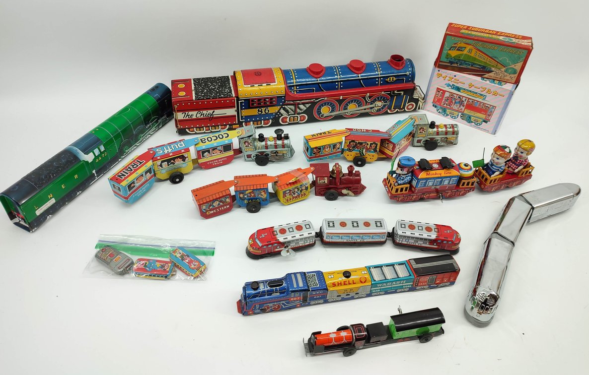 COLLECTION OF VINTAGE TIN TOY TRAINS  INV 262380734