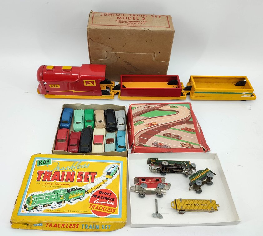 TOY TRAINS AND VEHICLES JUNIOR TRAIN SET MODEL 2 THOMSON EQUIPMENT. KAY DRACKLESS TRAIN SET, INGAP AUTOS  INV 262380739
