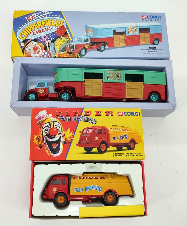 TOYS 2 CORGI CLASSICS CHIPPERFIELD CIRCUS BEDFORD O ARTICULATED HOUSEBOX & PINDER JEAN RICHARD CIRCUS TRUCK OBS  INV 262380755
