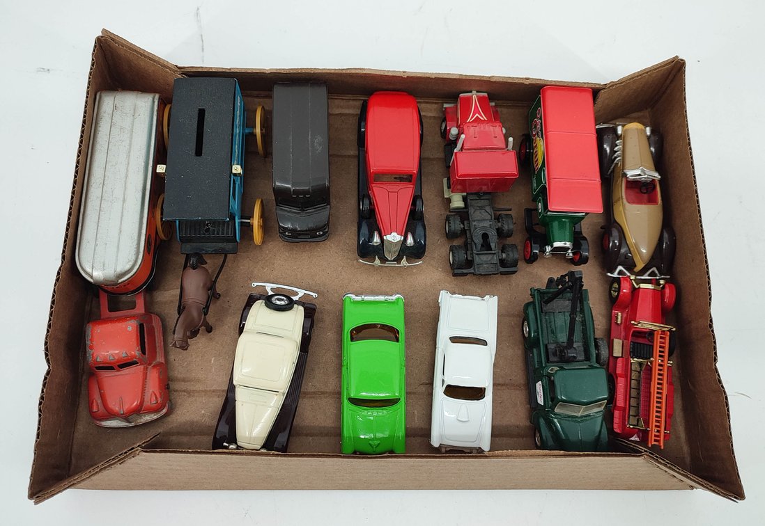 TOYS MIXED DIE CAST VEHICLES  INV 262380759