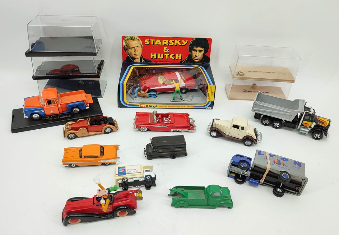 TOYS MIXED DIE CAST VEHICLES  INV 262380760