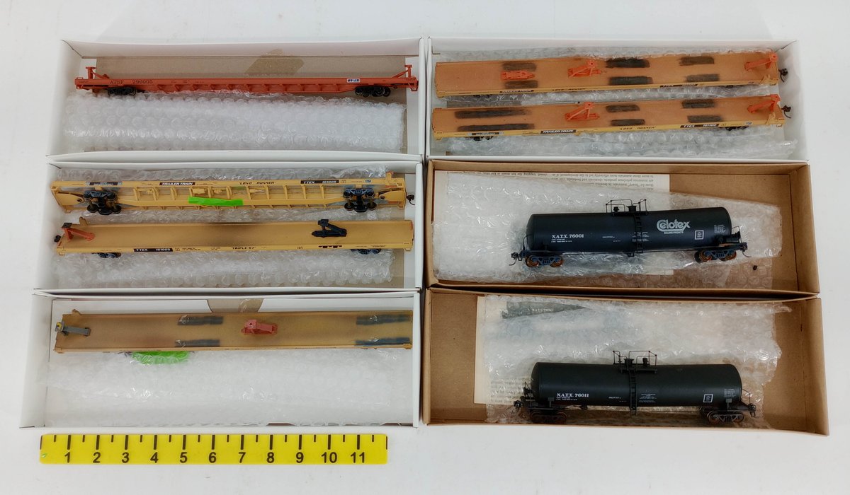 8 WALTHERS HO 89FT TOFC FLATS & 54FT NATX TANK CARS, 6 OBS  INV 262860033