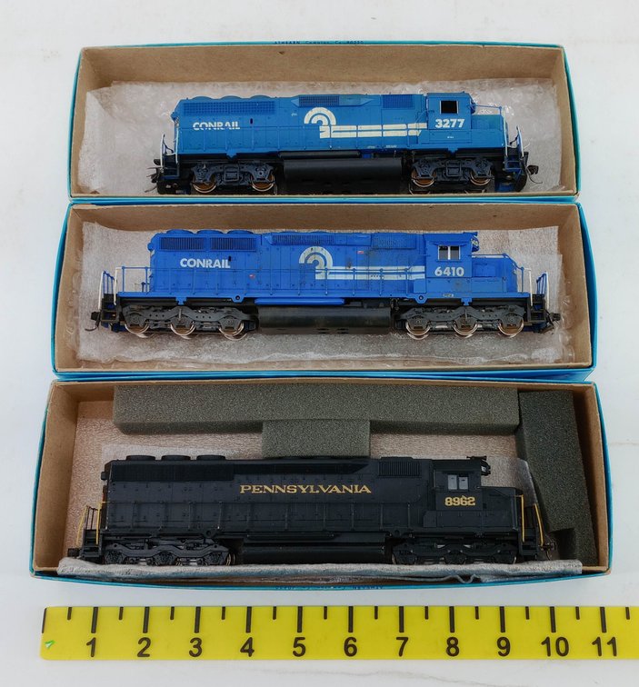 3 ATHEARN CONRAIL & PENNSYLVANIA DIESEL LOCOMOTIVES, 3 OBS  INV 262860045