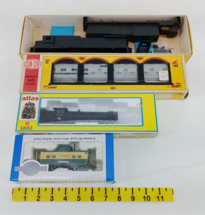 3 HO SCALE ATLAS MILWAUKEE ROAD LOCO, CONRAIL CABOOSE & CON-COR B&O KIT, 3 OBS NNC  INV 262860050