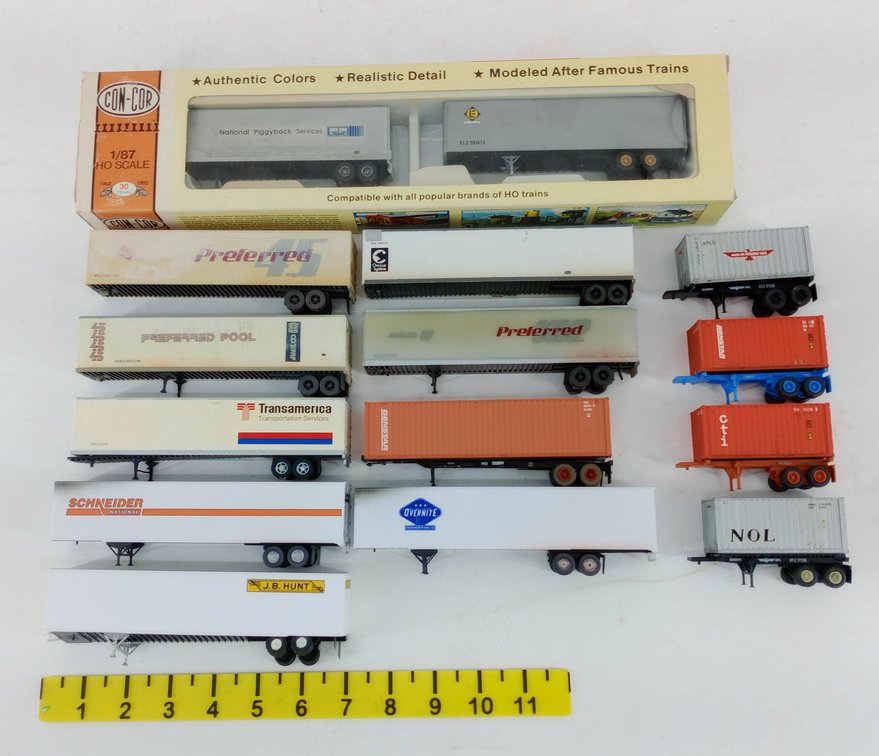 ASSORTED HO SCALE TRAILERS & CONTAINERS INCL SCHNEIDER, J.B. HUNT, GENSTAR  INV 262860057