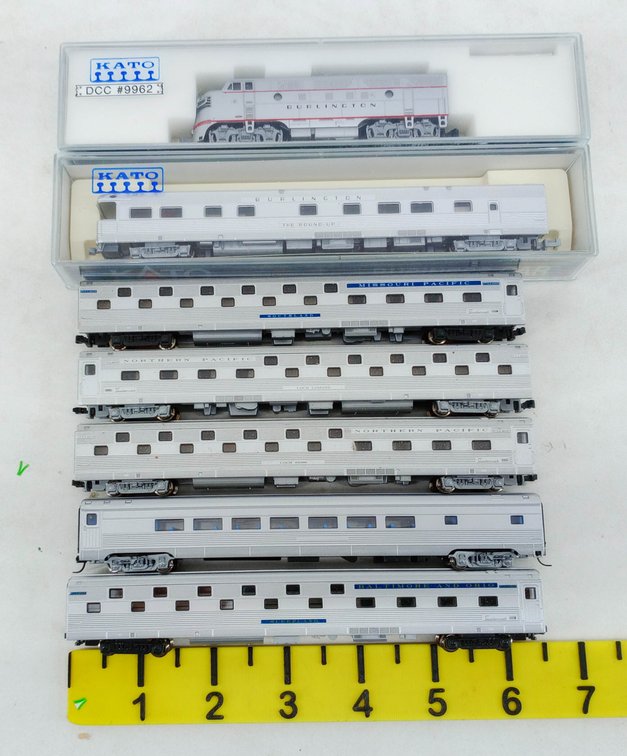 7 KATO N SCALE F3A CB&Q 9962C LOCO & 6 PASSENGER CARS, 2 OBS INV 263331952