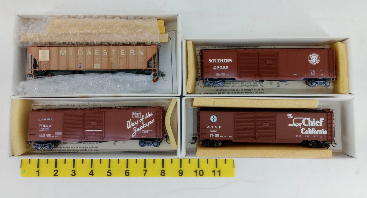 4 PROTO 2000 HO 50FT BOX CARS & COVERED HOPPER KITS, 4 OBS NNC  INV 262860066