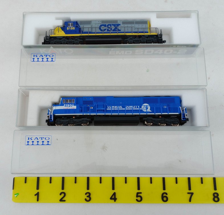 2 KATO N SCALE 176-4805 CSX SD40-2 & 176-6306 CR SD70MAC LOCOMOTIVES, 2 OBS INV 263331953