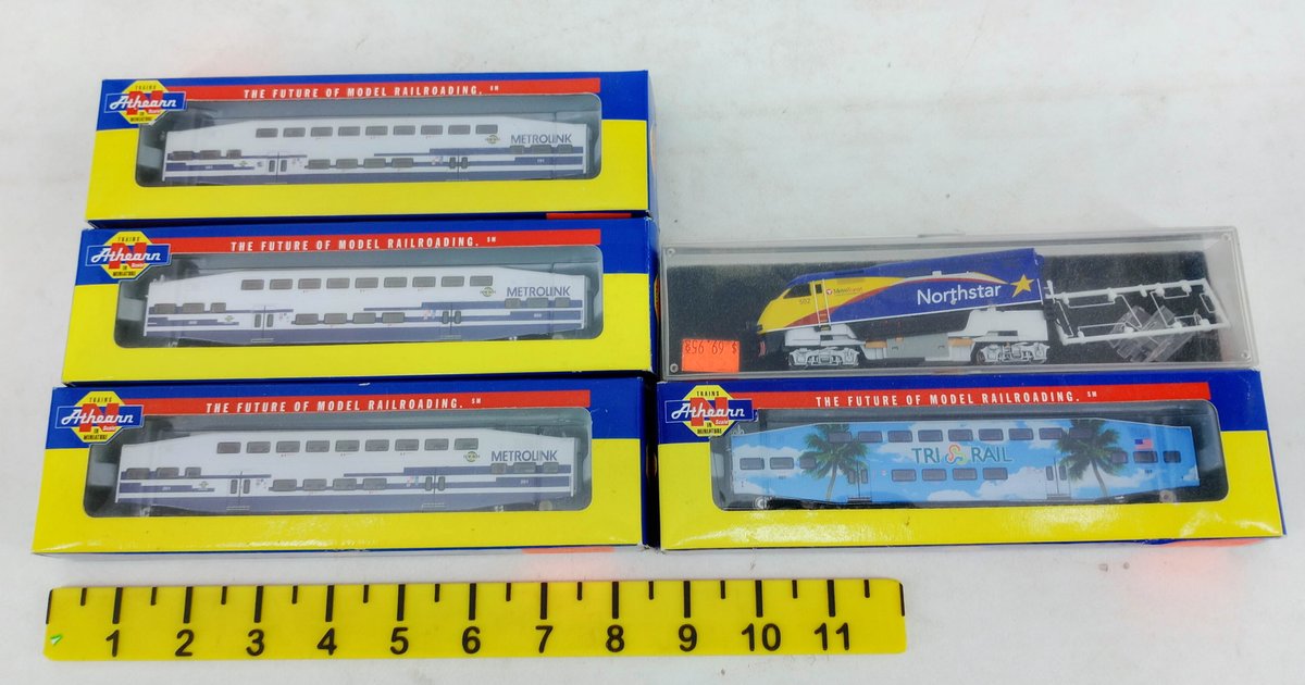 5 ATHEARN N SCALE METROLINK & TRI-RAIL BILEVEL COACHES & NORTHSTAR LOCOMOTIVE, 5 OBS INV 263331959