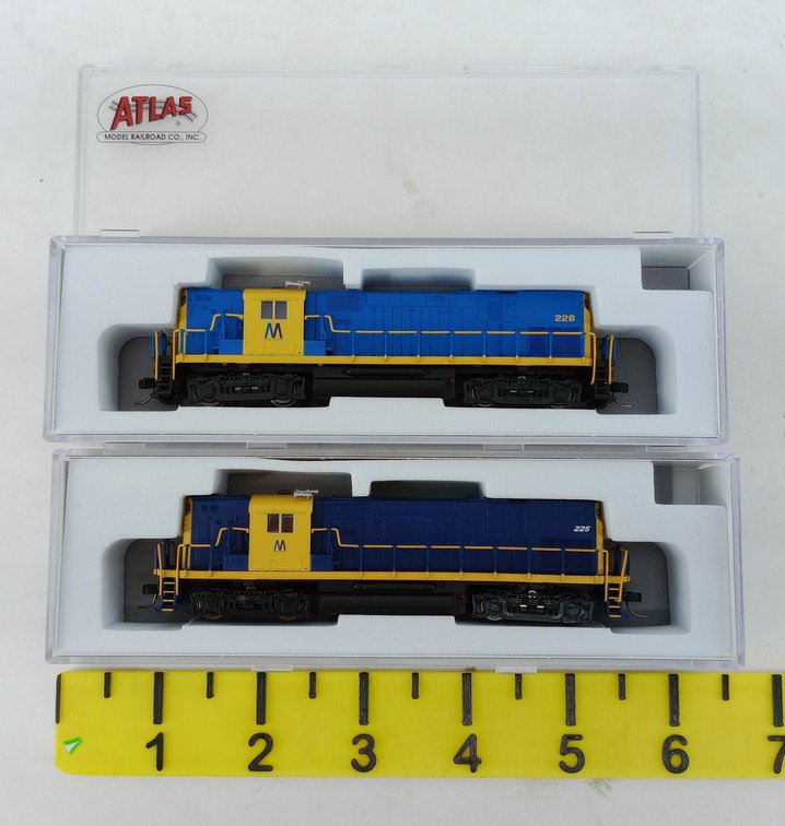 2 ATLAS N C420 PH.2B HIGH NOSE LONG ISLAND LOCOMOTIVES #225 & #228, 2 OBS INV 263331977