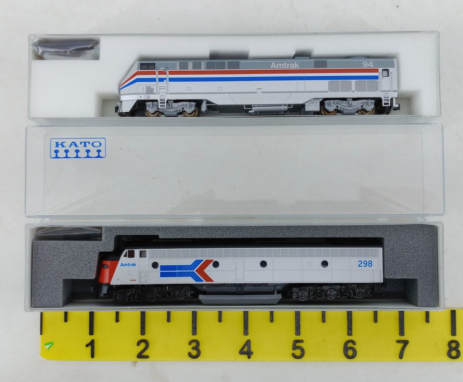 2 KATO N SCALE AMTRAK LOCOMOTIVES E8A 176-5346 #298 & #94, 2 OBS INV 263332023
